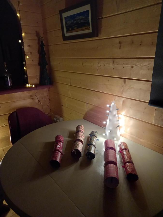 Springbank Cabin Insch Εξωτερικό φωτογραφία